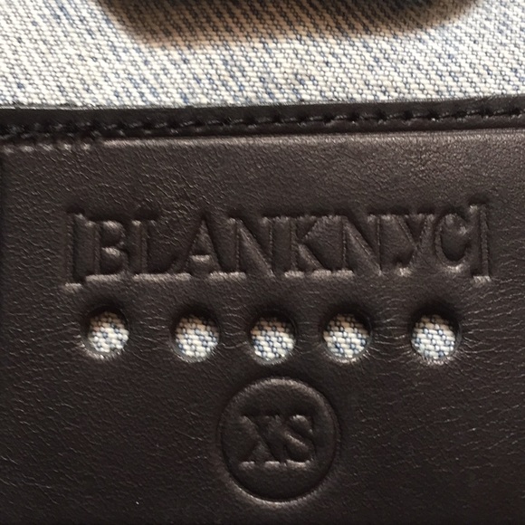 BLANK NYC Casual Encounter Jean jacket with removable hood - Picture 4 of 4